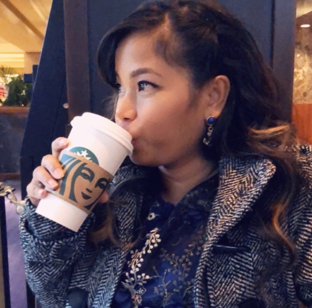 Meet your Posher, Phebs